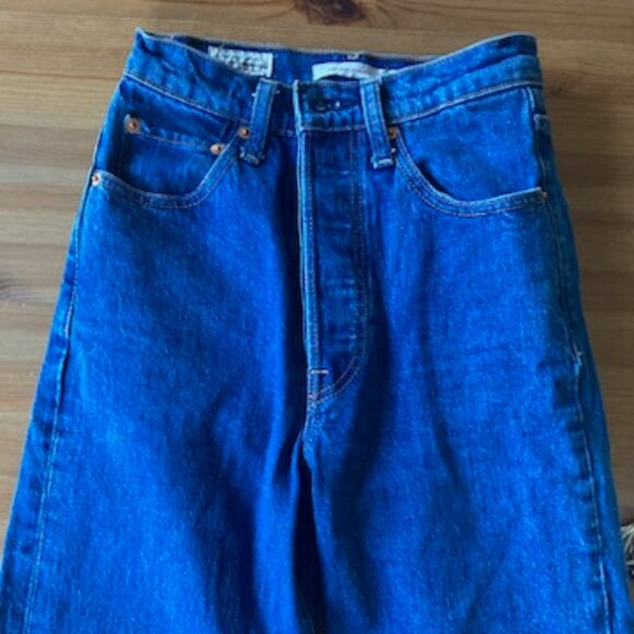 Levi's Ribcage Straight Jeans - Georgie Wash - Size 24 - Picture 4 of 4